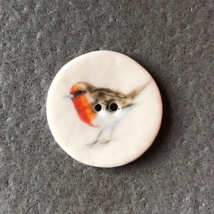 Robin Medium Circular Button